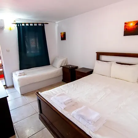 Pensión Famagusta Vama Veche