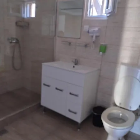 Pensión Famagusta 3*